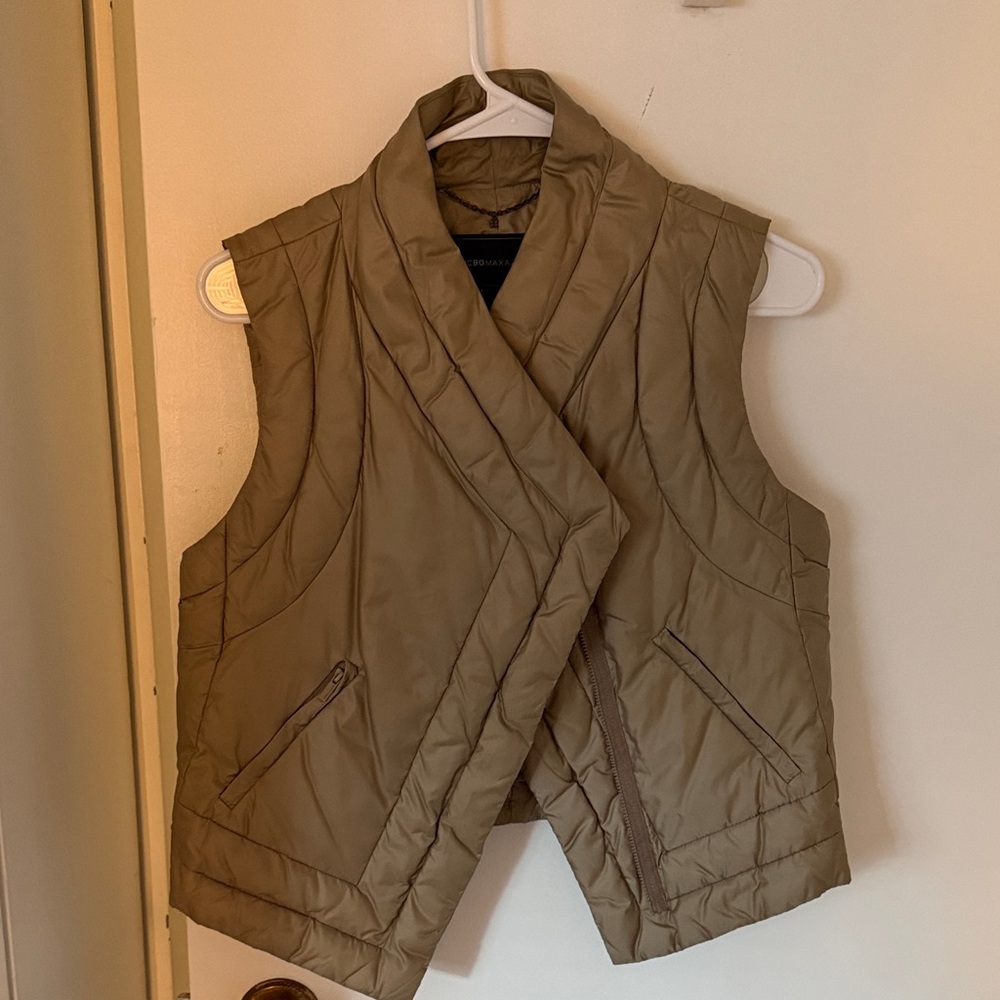 BCBGMaxAzria Khaki Quilted Women's Vest